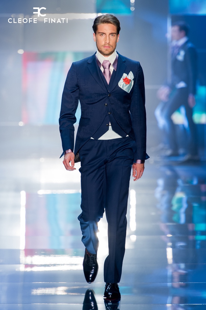Alex Vyntra wears a Cleofe Finati suit