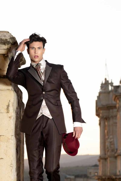 Burgundy fashion wedding suit 100% made in Italy by Cleofe Finati