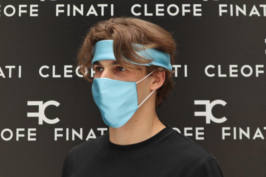 Glamorous mask in silk Ninfea by Cleofe Finati
