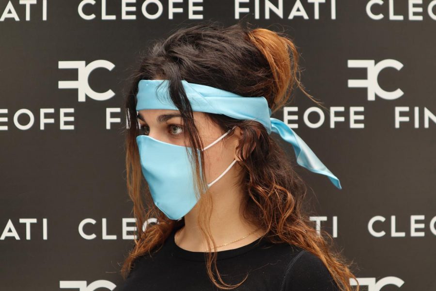 Glamorous mask in silk Ninfea by Cleofe Finati