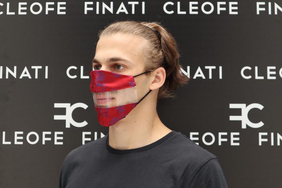 Silk red Deaf-friendly Mask Begonia by Cleofe Finati