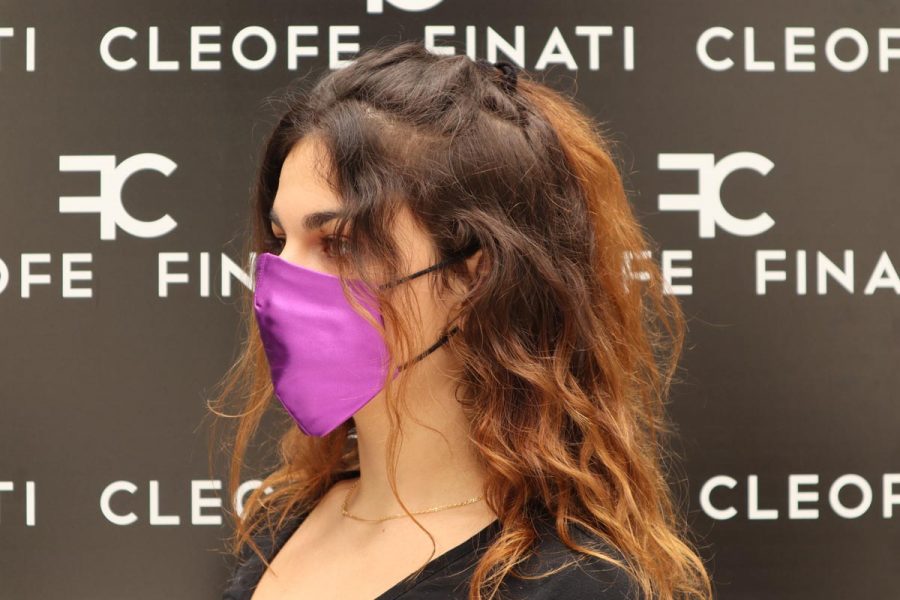 Violet mask in silk Glicine by Cleofe Finati