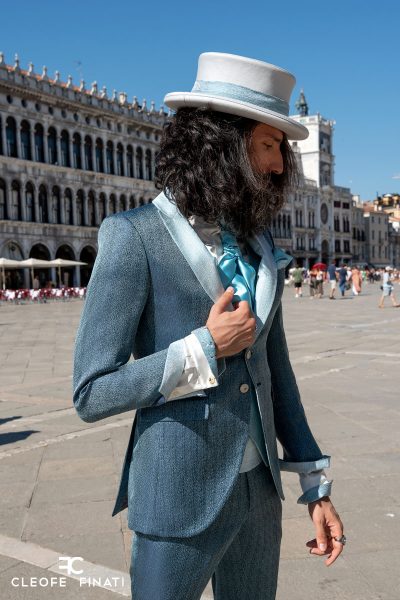 Abito da uomo glamour lusso azzurro, bianco e argento made in Italy 100% by Cleofe Finati