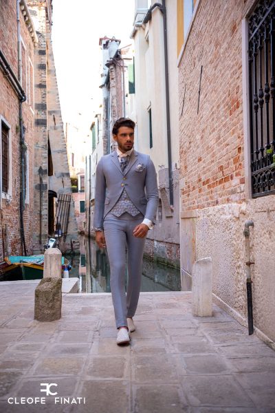 Light blue luxury glamour men’s suit 100% made in Italy by Cleofe Finati
