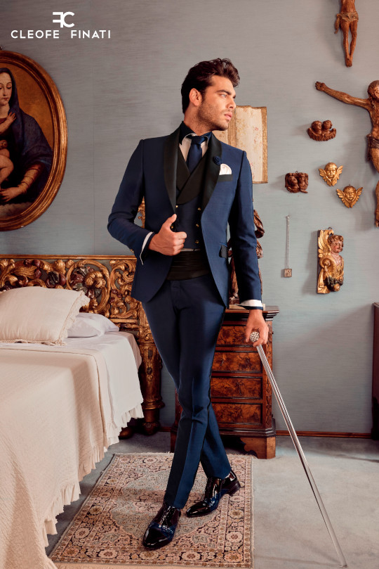 Steafano-Sala-the-perfect-man-to-wear-cleofe-fiantis-tuxedo