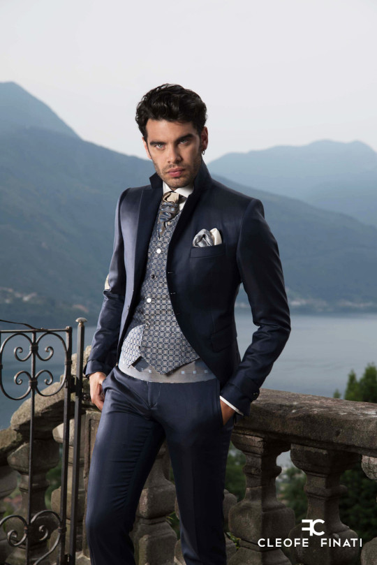 ABITI SARTORIALI UOMO: QUALITÀ E STILE SENZA COMPROMESSI